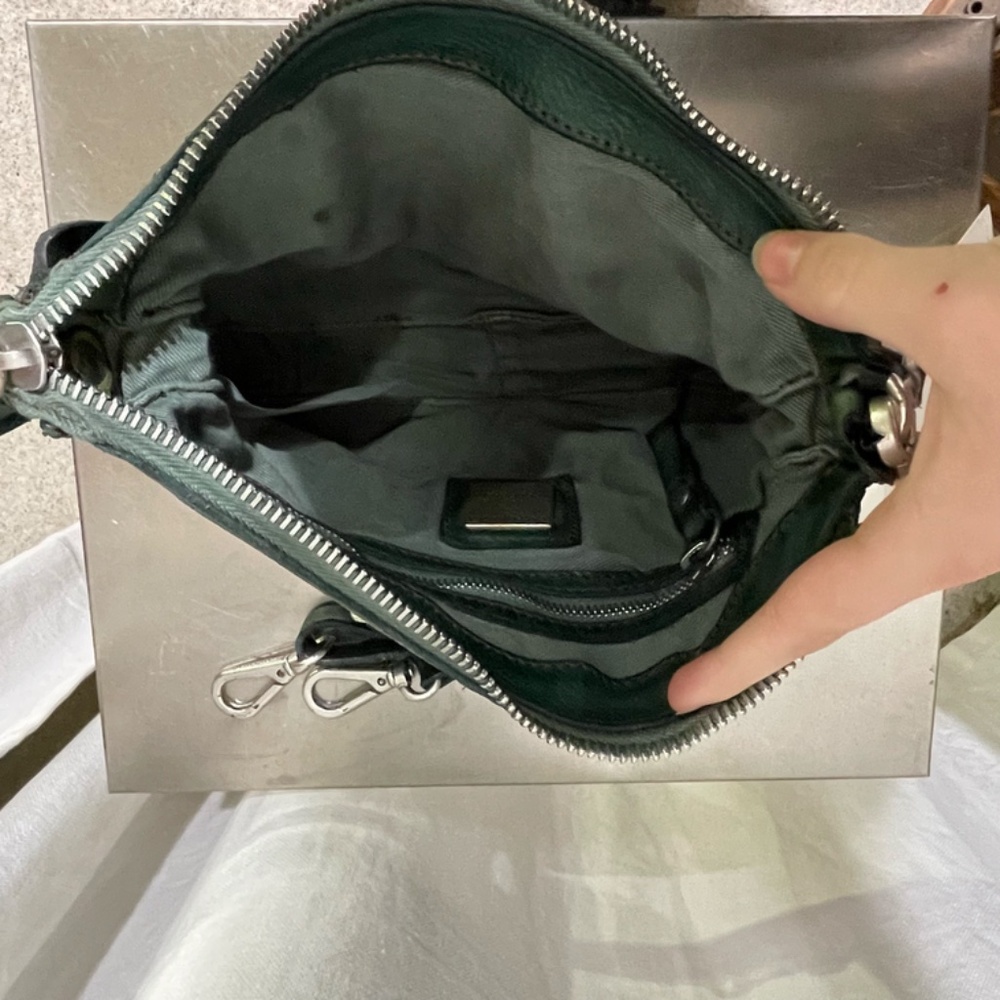 Emerald green leather Campomaggi bag with butterfly embellishment - Picture 3 of 3